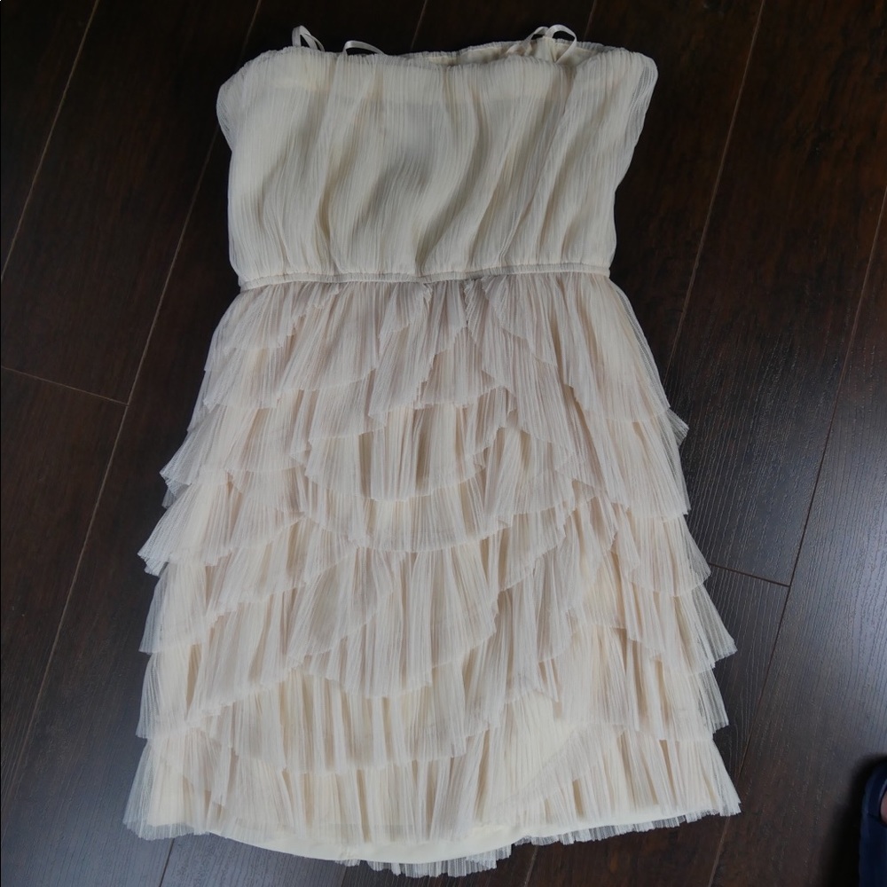 BCBG cocktail mini dress cream tiered NEW w/ tags